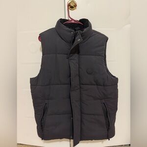 American Eagle Men’s Puffer Vest